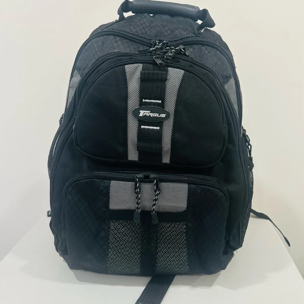 Targus Backpack Cabin Travel Bag With Extendable Arm‎ Excellent Condition